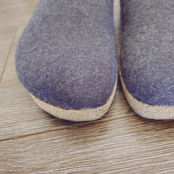 Haflinger Wool Clogs - Picture 4 of 6